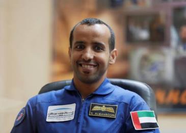 هزاع المنصوري يحصل على ميدالية الخدمة العامة المتميزة من "ناسا"